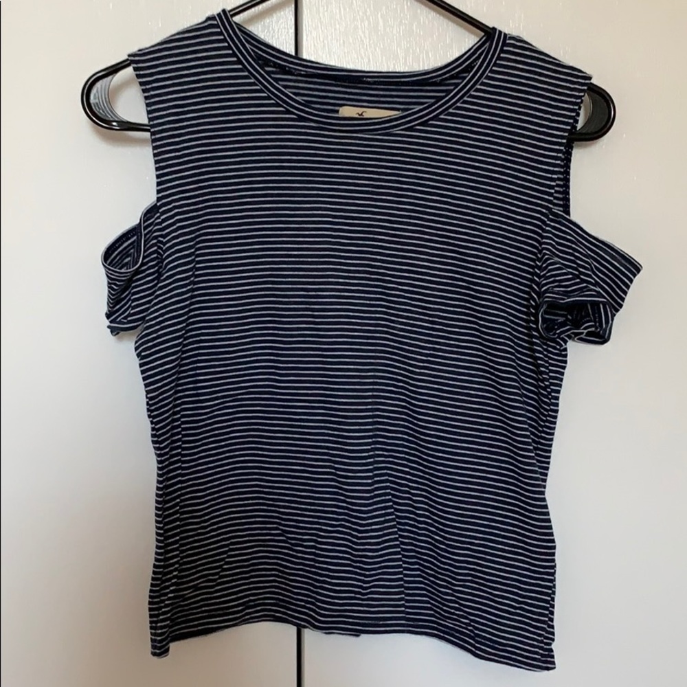 shoulder cutout crop top